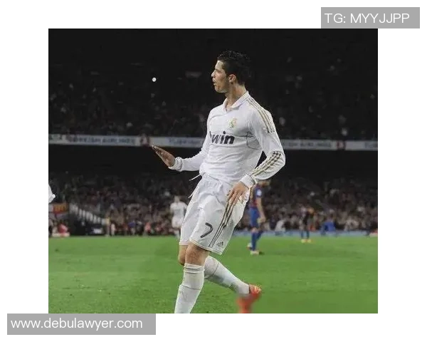 足球明星精彩瞬间大揭秘多种照相动作全收录